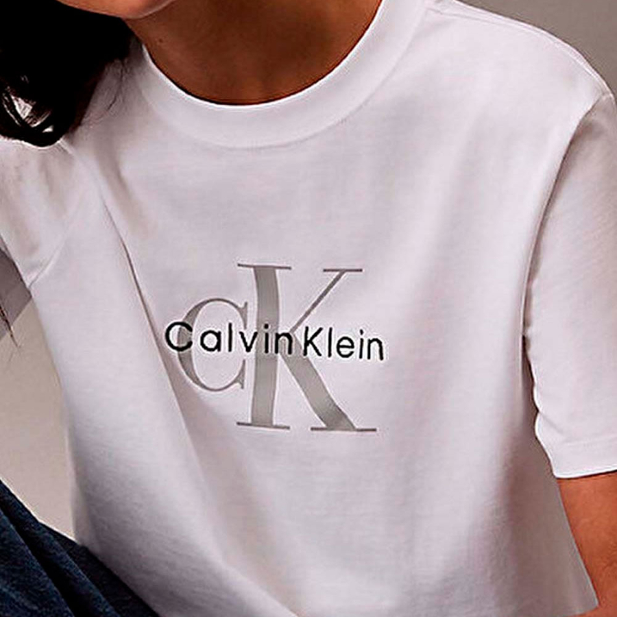 camiseta-con-logo-monograma camiseta-con-logo-monograma