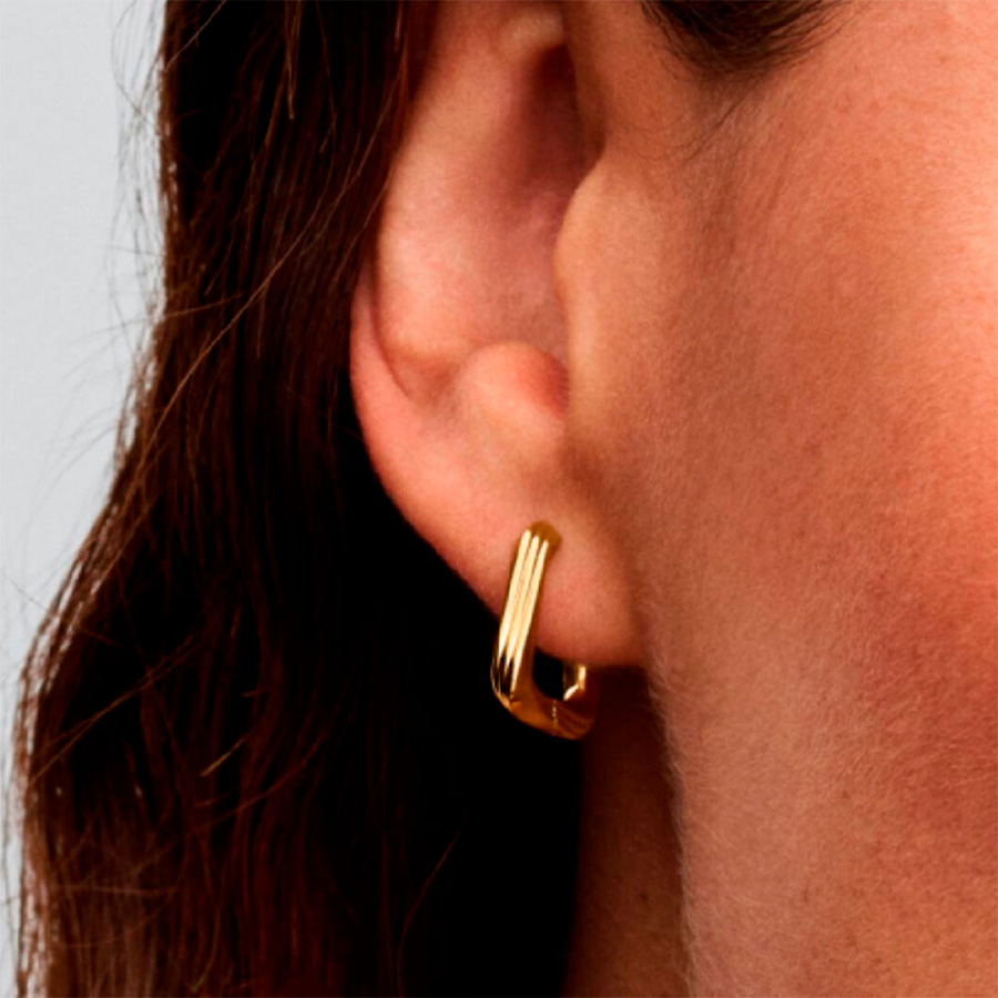 petites-boucles-d-oreilles-creoles-263875c00