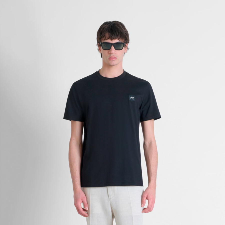 t-shirt-mit-normaler-passform-und-logo-patch t-shirt-mit-normaler-passform-und-logo-patch