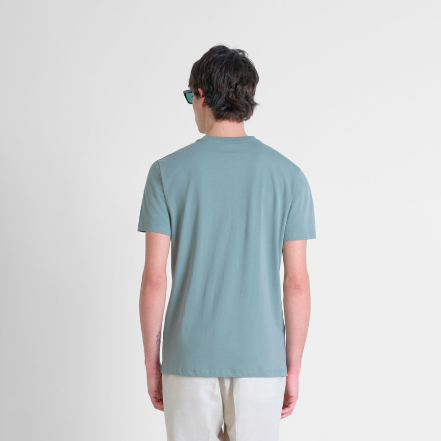 camiseta-de-corte-regular-com-logotipo-estampado camiseta-de-corte-regular-com-logotipo-estampado