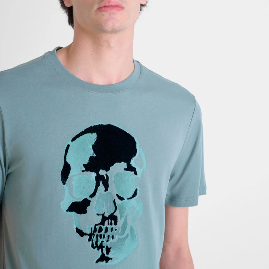 camiseta-regular-fit-com-estampa-de-borracha camiseta-regular-fit-com-estampa-de-borracha