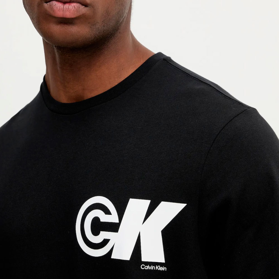 t-shirt-sportif-a-logo-graphique-monogramme t-shirt-sportif-a-logo-graphique-monogramme