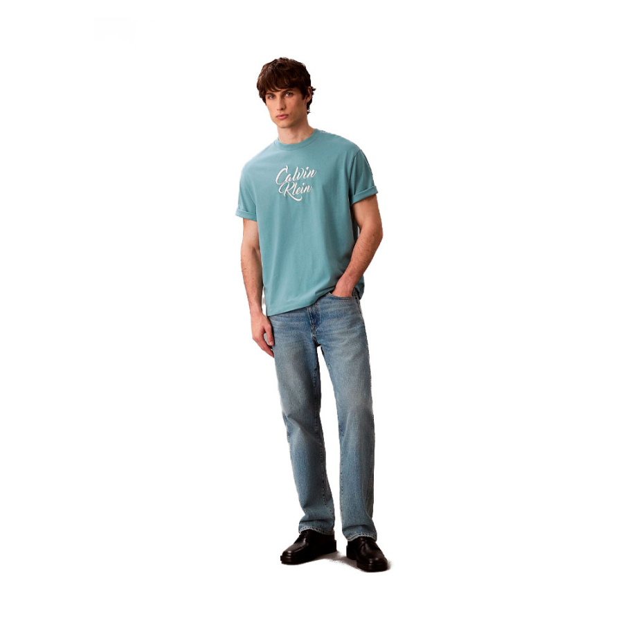 camiseta-folgada-com-logotipo-grafico-e-letras camiseta-folgada-com-logotipo-grafico-e-letras