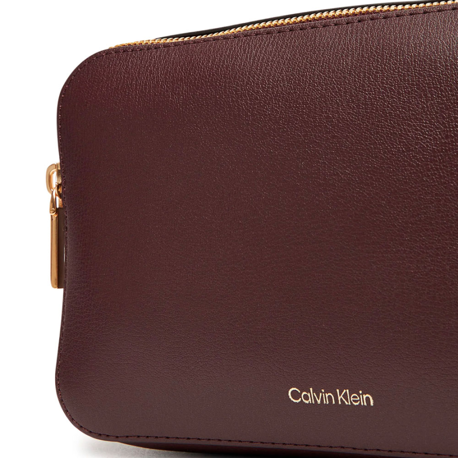 foil-logo-elongated-camera-bag-crossbody-bag foil-logo-elongated-camera-bag-crossbody-bag