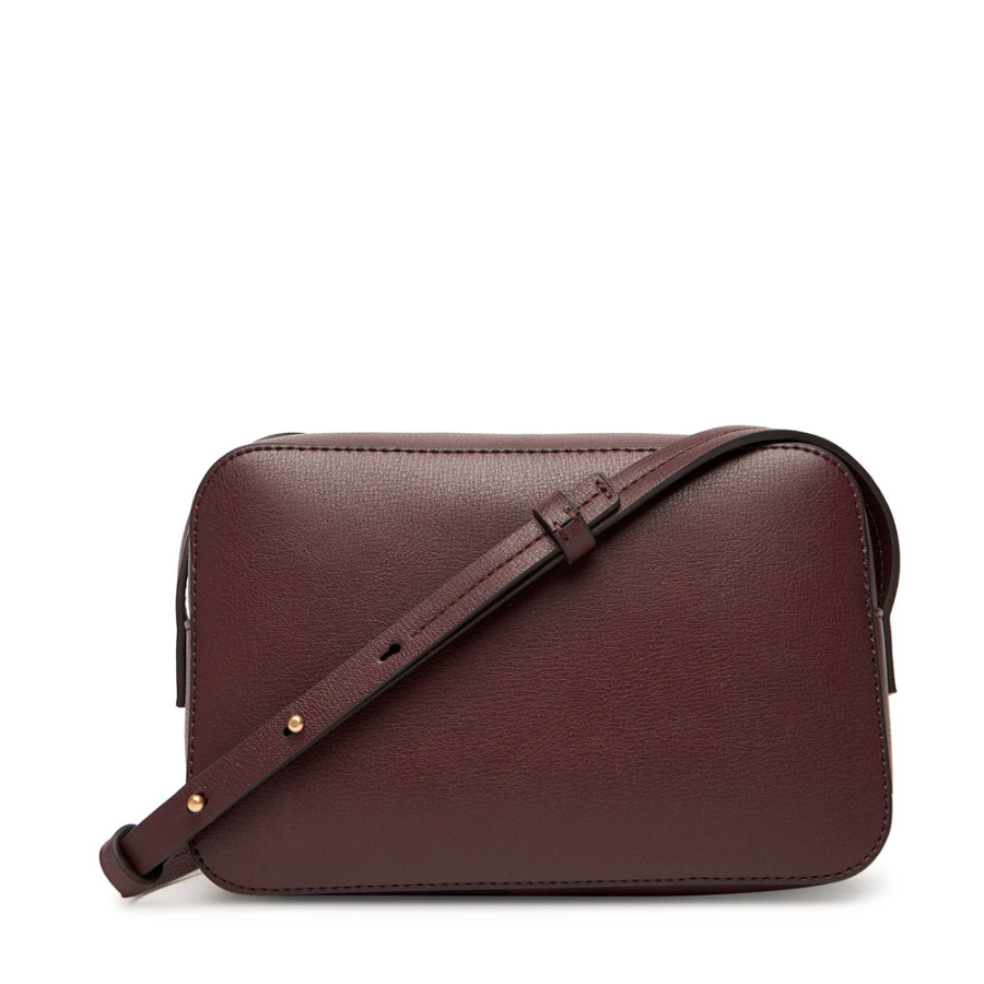 borsa-a-tracolla-con-logo-in-lamina-e-borsa-per-fotocamera-allungata borsa-a-tracolla-con-logo-in-lamina-e-borsa-per-fotocamera-allungata