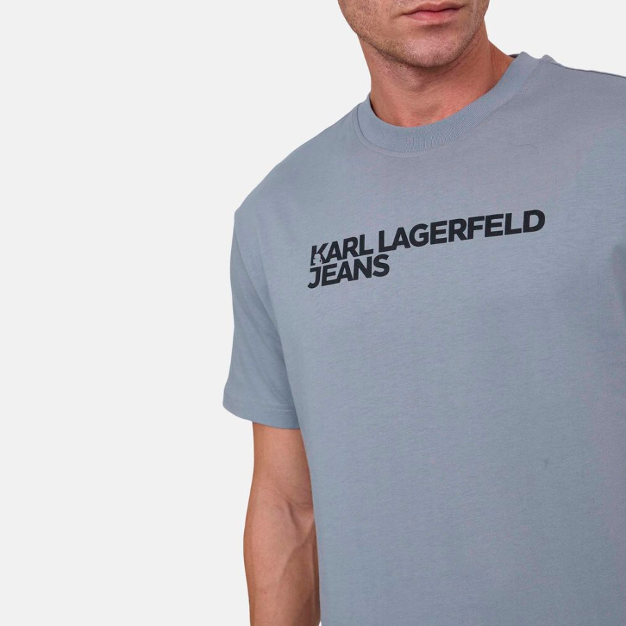 camiseta-con-logotipo camiseta-con-logotipo