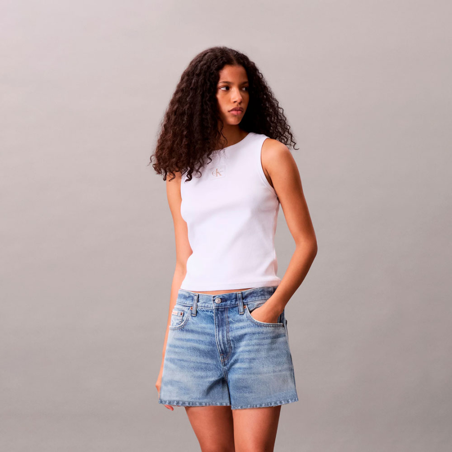 geripptes-tanktop-aus-baumwolle-mit-aufnaher geripptes-tanktop-aus-baumwolle-mit-aufnaher