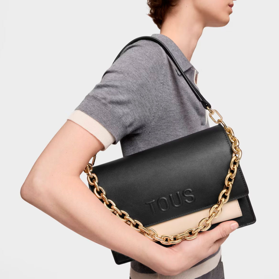 sac-bandouliere-kaos-icon-audree-noir-de-taille-moyenne sac-bandouliere-kaos-icon-audree-noir-de-taille-moyenne