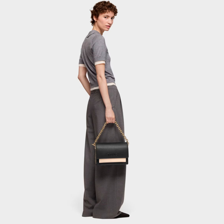 sac-bandouliere-kaos-icon-audree-noir-de-taille-moyenne sac-bandouliere-kaos-icon-audree-noir-de-taille-moyenne