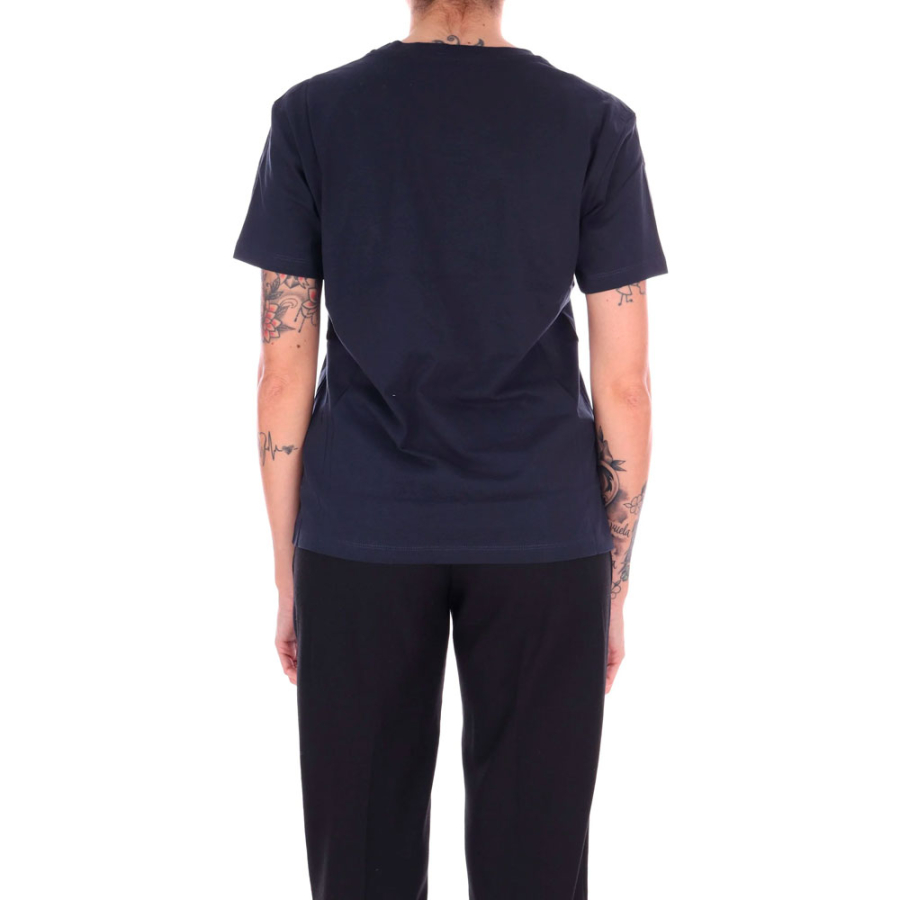 camiseta-con-logo-engomado-pump