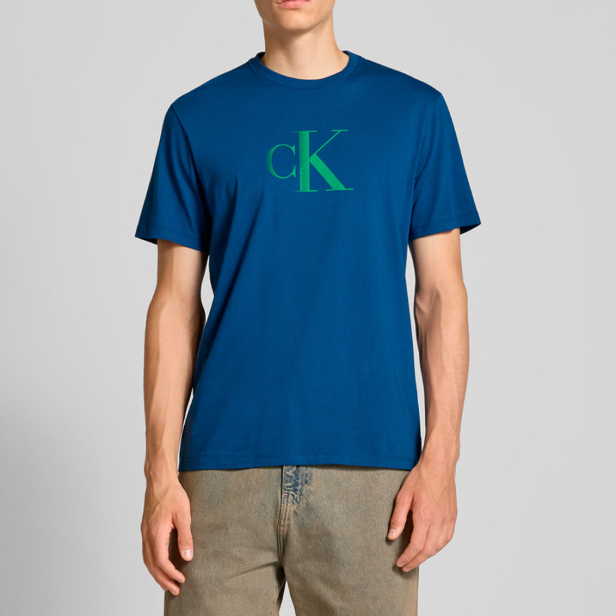 camiseta-classica-monograma-central camiseta-classica-monograma-central