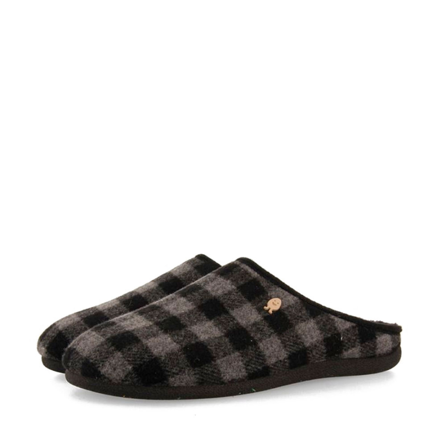 pantofole-da-casa-con-stampa-a-quadri-savannah pantofole-da-casa-con-stampa-a-quadri-savannah