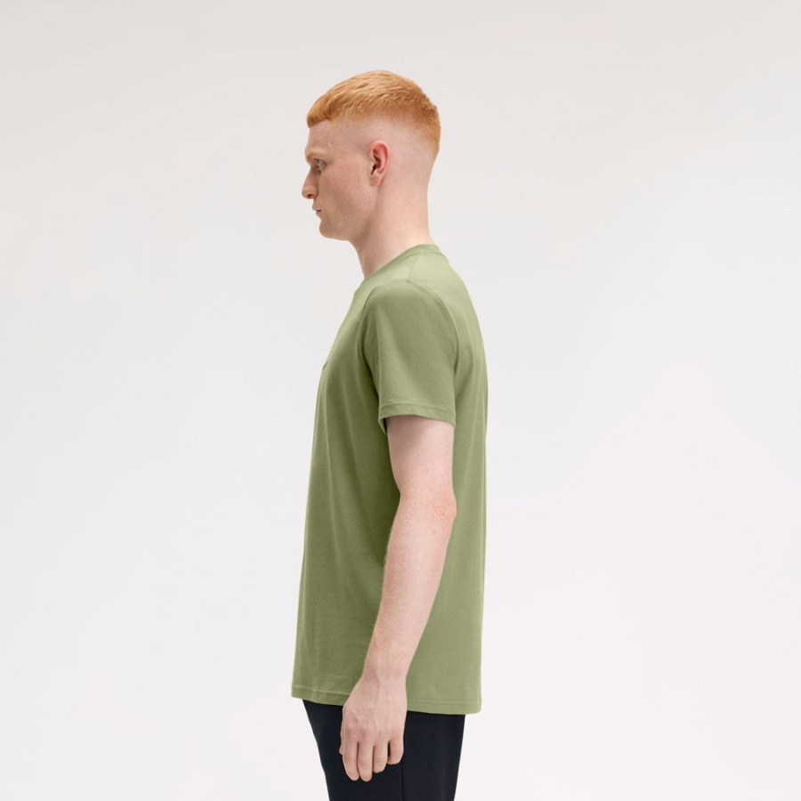 embroidered-t-shirt embroidered-t-shirt