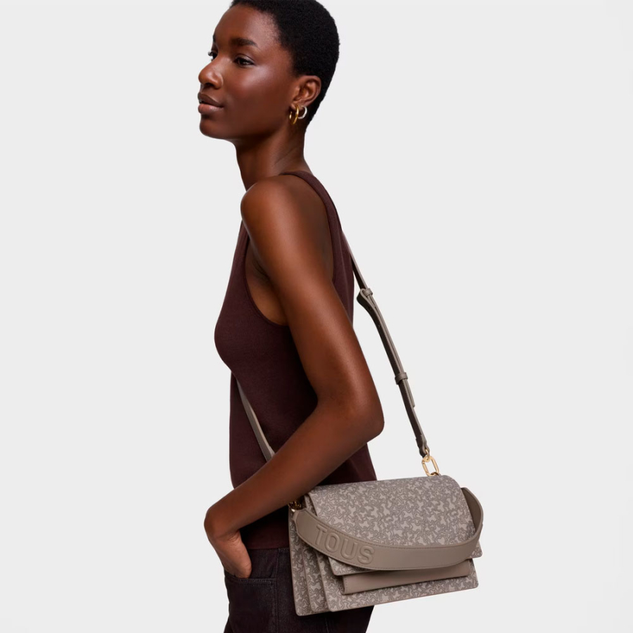 mittelgrosse-umhangetasche-audree-kaos-mini-lines-in-taupe mittelgrosse-umhangetasche-audree-kaos-mini-lines-in-taupe