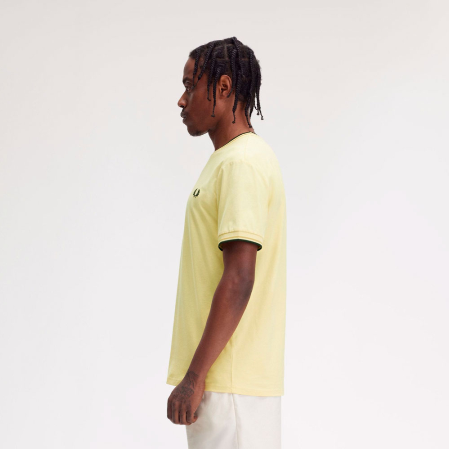 t-shirt-con-finiture-a-due-strisce t-shirt-con-finiture-a-due-strisce
