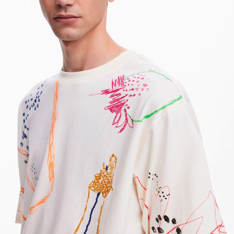 short-sleeved-t-shirt-with-drawings short-sleeved-t-shirt-with-drawings