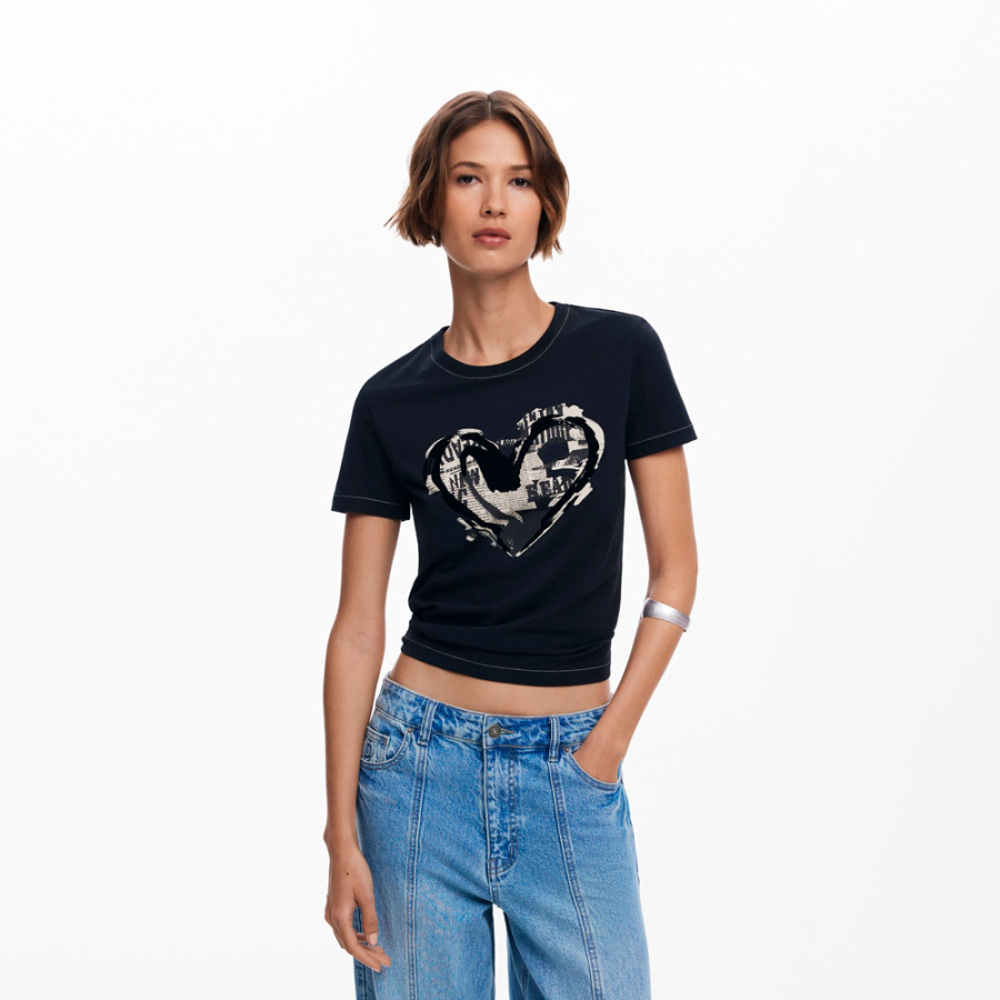 t-shirt-mit-zeitungsherz t-shirt-mit-zeitungsherz