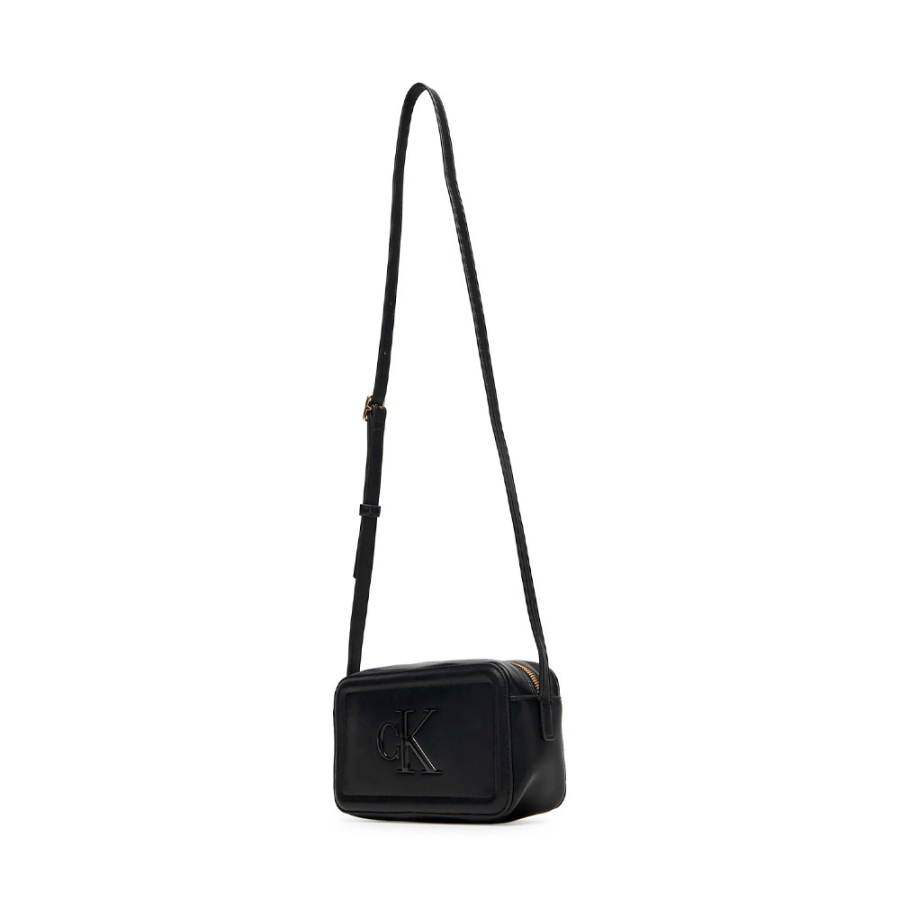 bolso-cruzado-con-logo-monograma-grabado