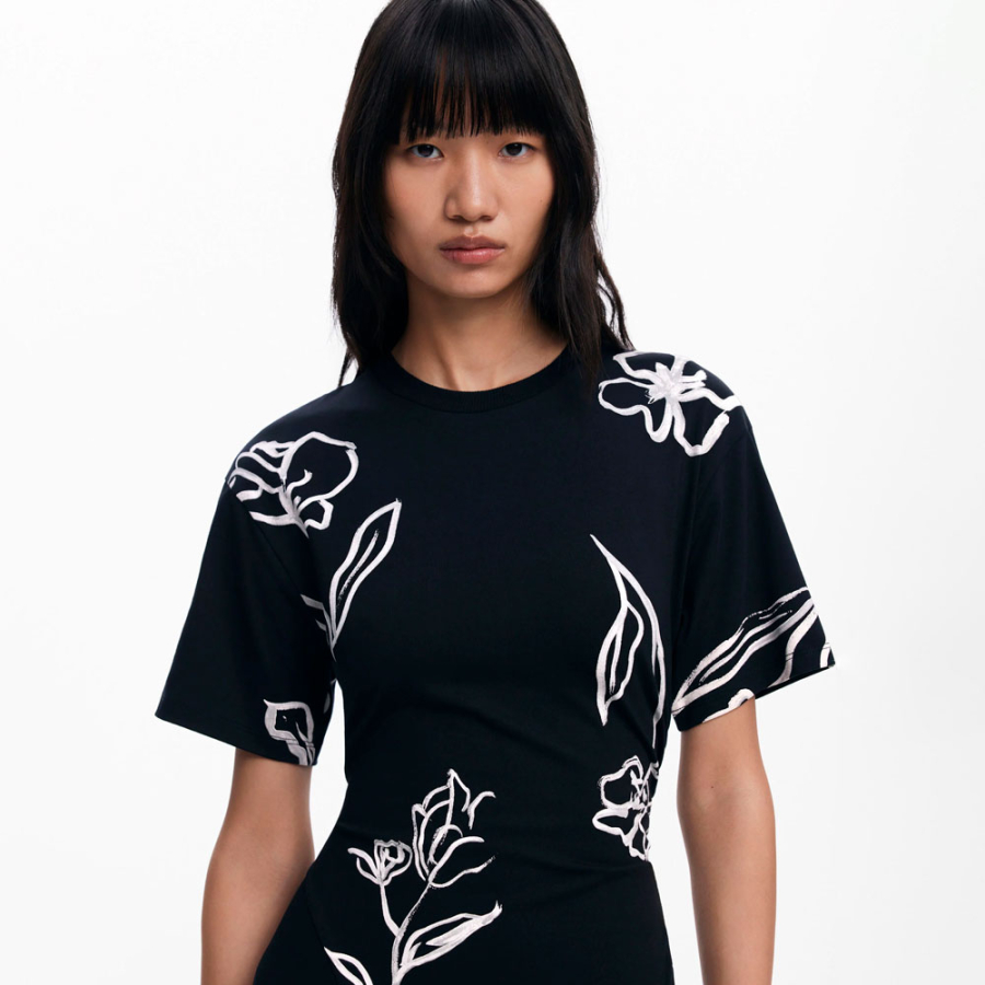 vestido-assimetrico-com-linhas-florais vestido-assimetrico-com-linhas-florais