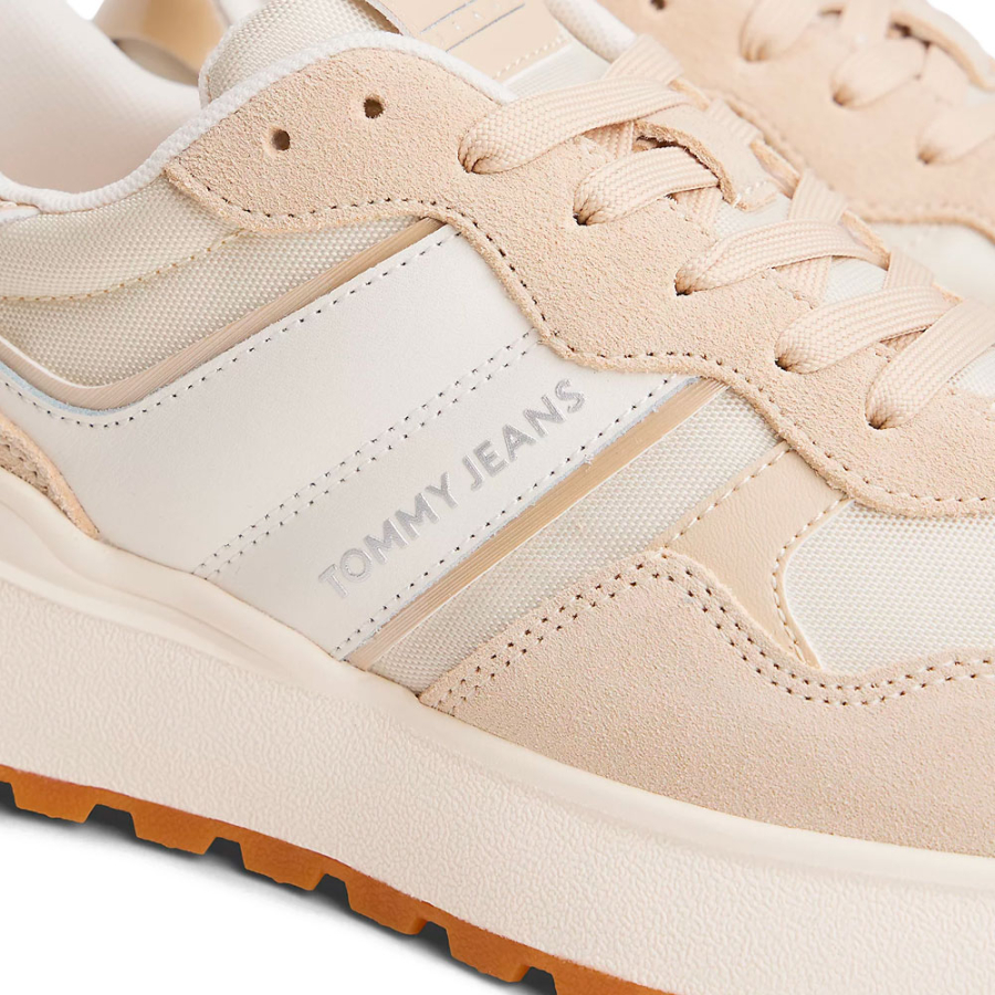 zapatillas-de-ante-con-mezcla-de-texturas