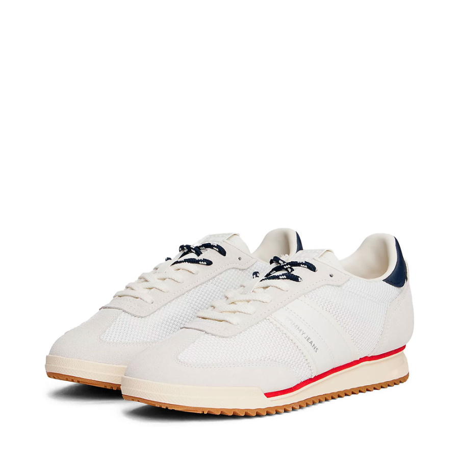 sneakers-stringate-con-suola-dentellata sneakers-stringate-con-suola-dentellata