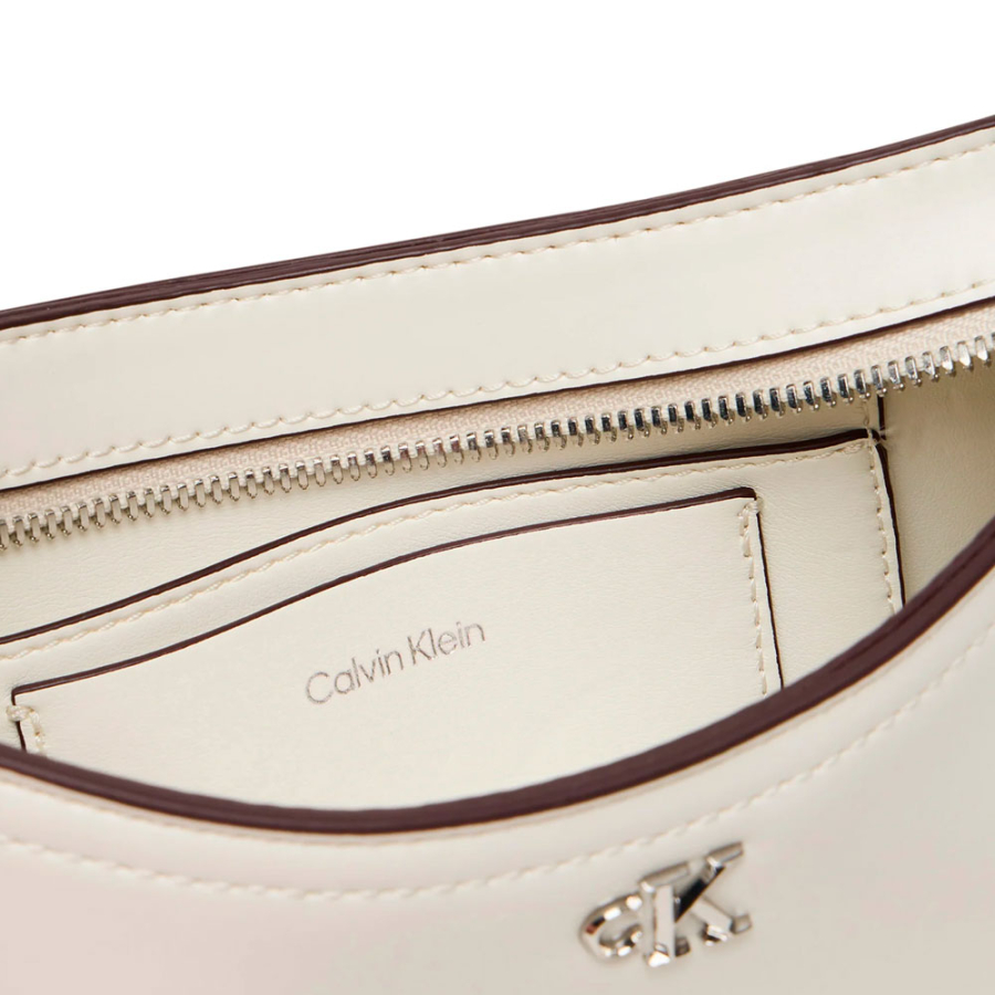 sac-a-bandouliere-avec-logo-monogramme