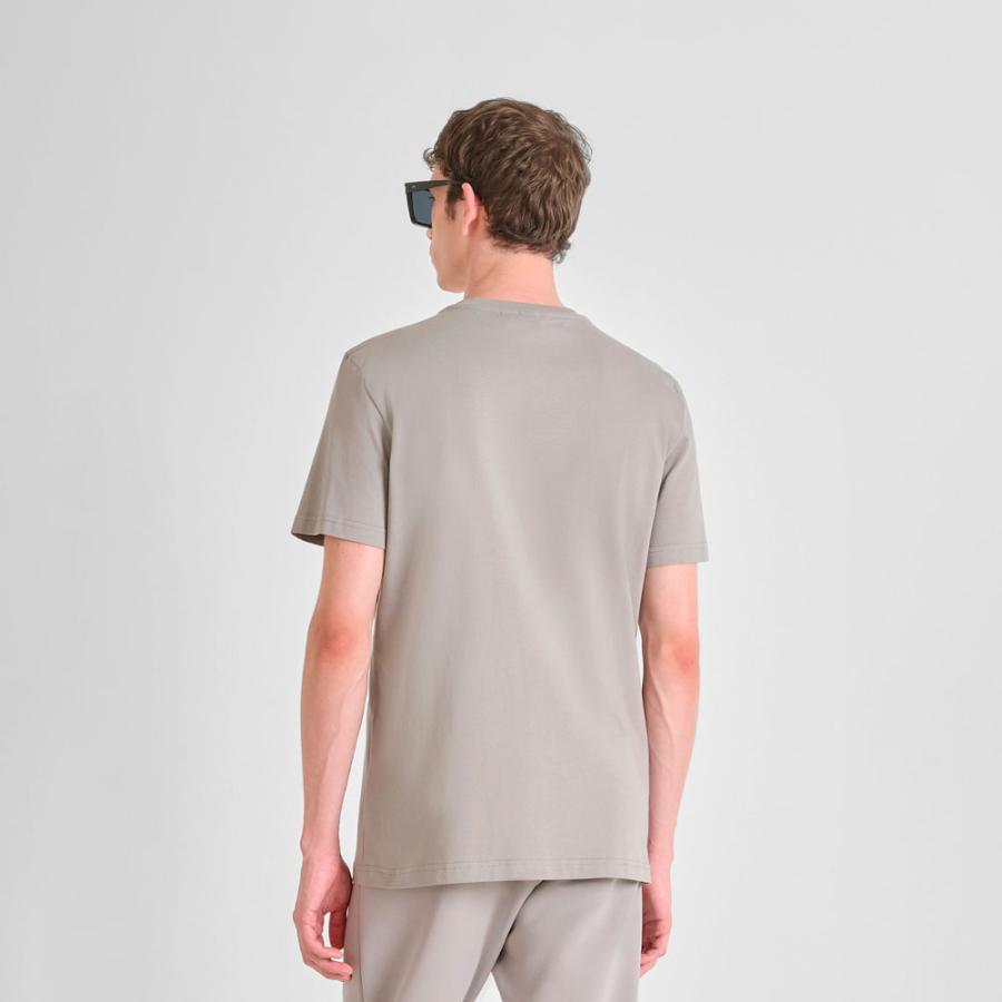 regular-fit-tee-with-rubber-logo-print