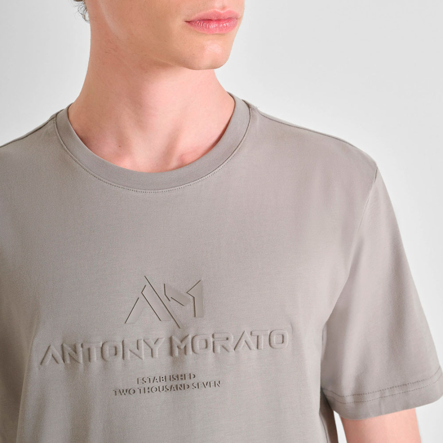 camiseta-regular-fit-com-estampa-de-logotipo-em-borracha