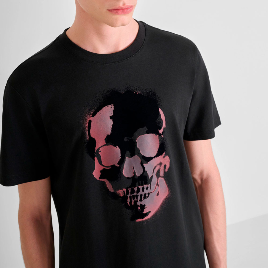 camiseta-regular-fit-com-estampa-de-caveira