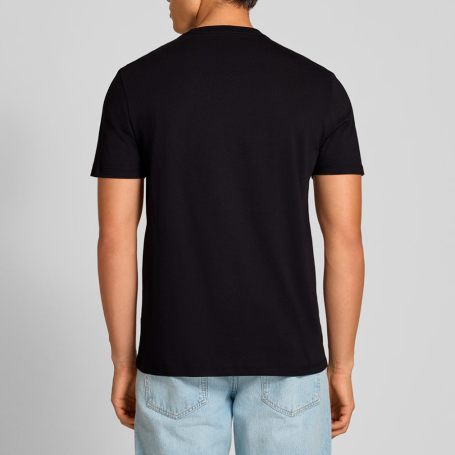 t-shirt-con-logo-grande