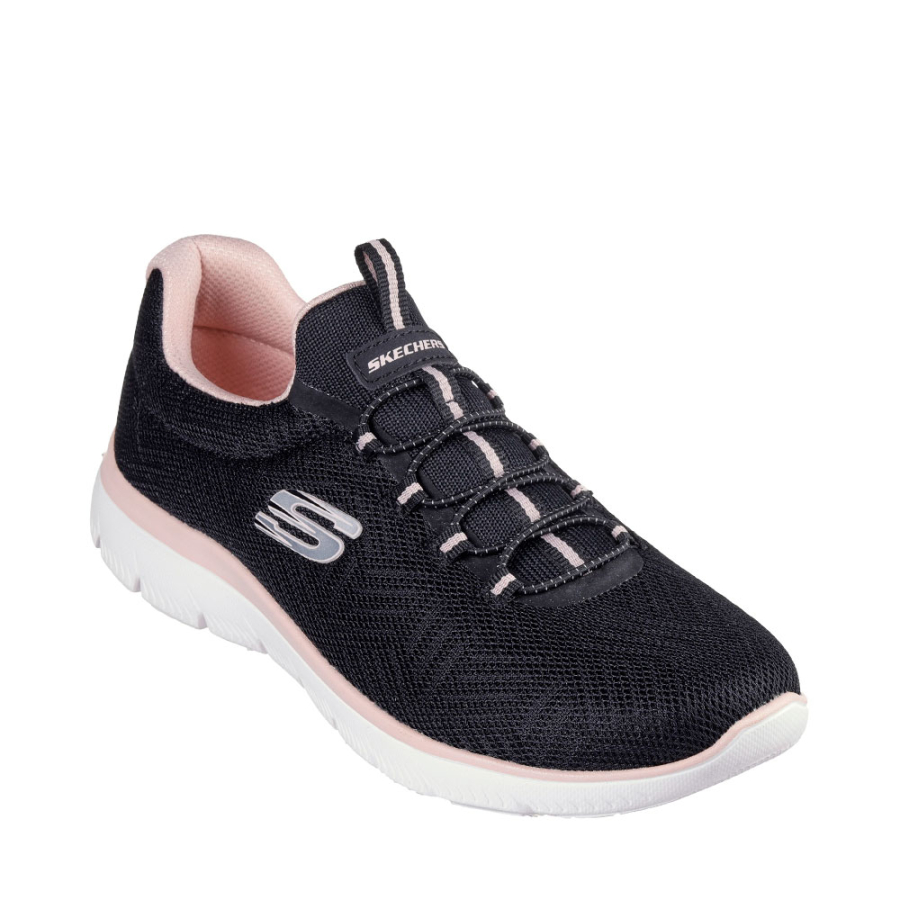 summits-sneakers-artistry-chic