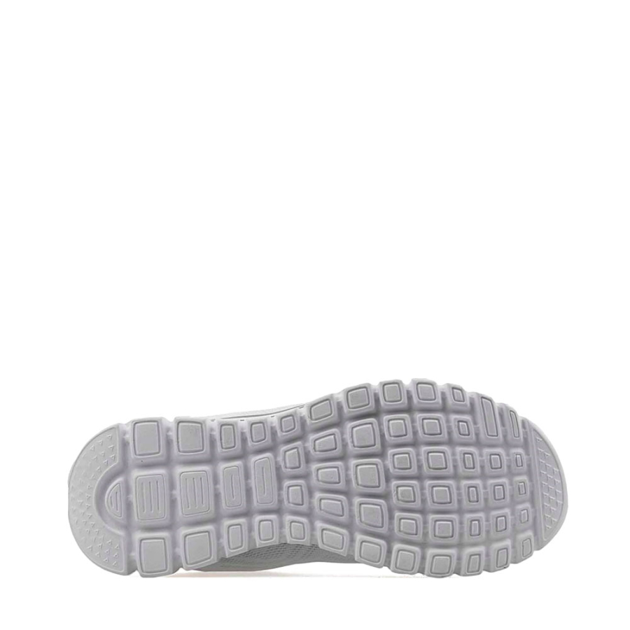 graceful-sneakers-get-connected