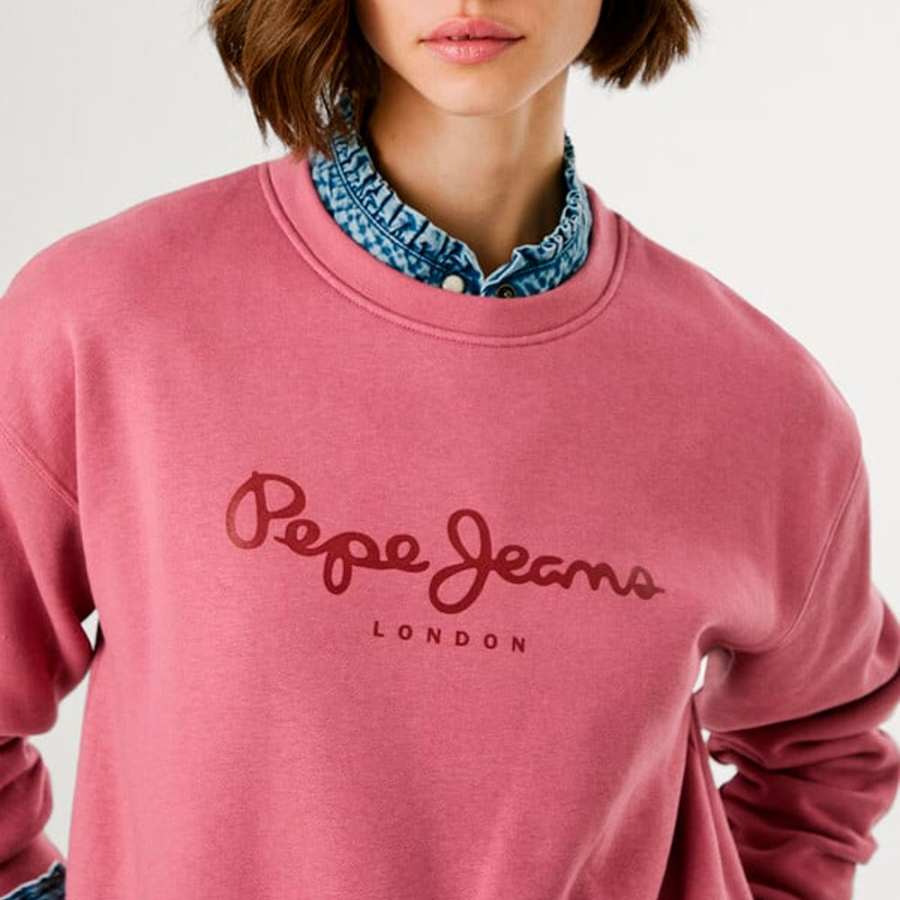 crew-neck-sweatshirt-with-logo