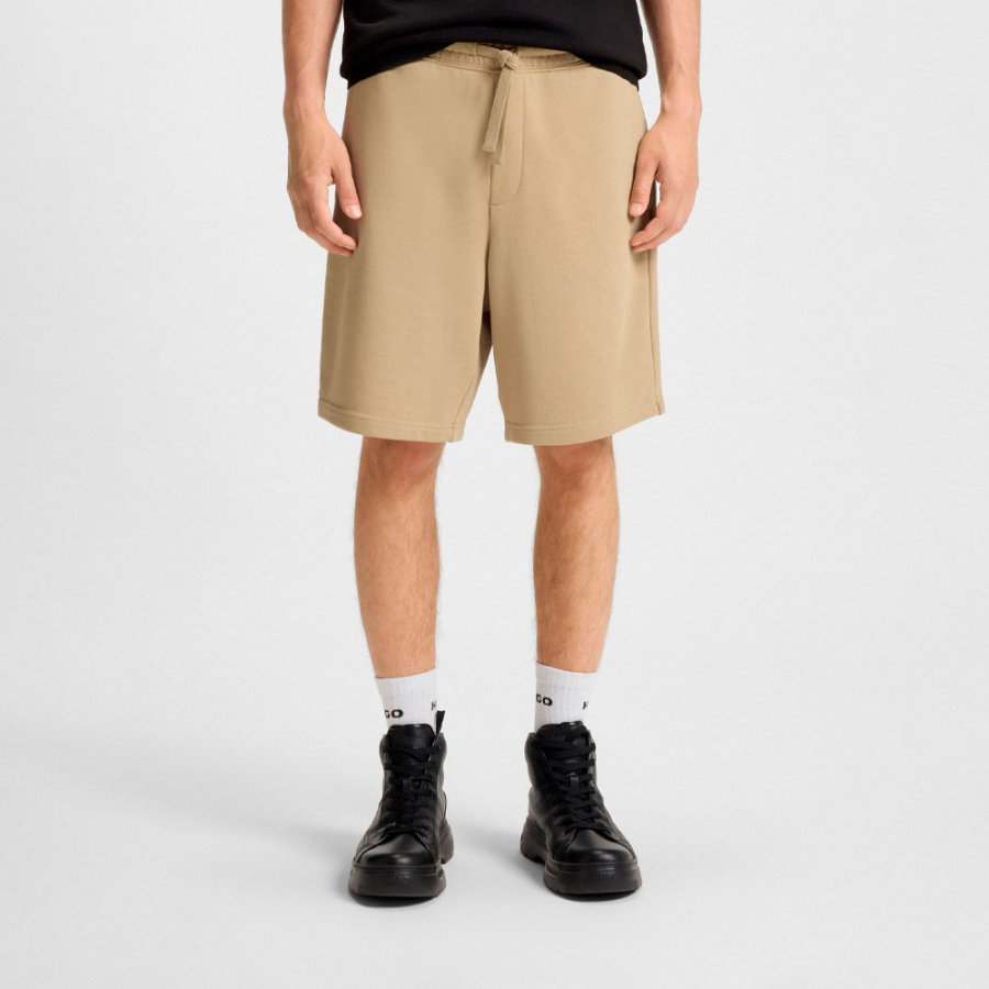 relaxed-fit-cotton-fleece-shorts-with-printed-logo