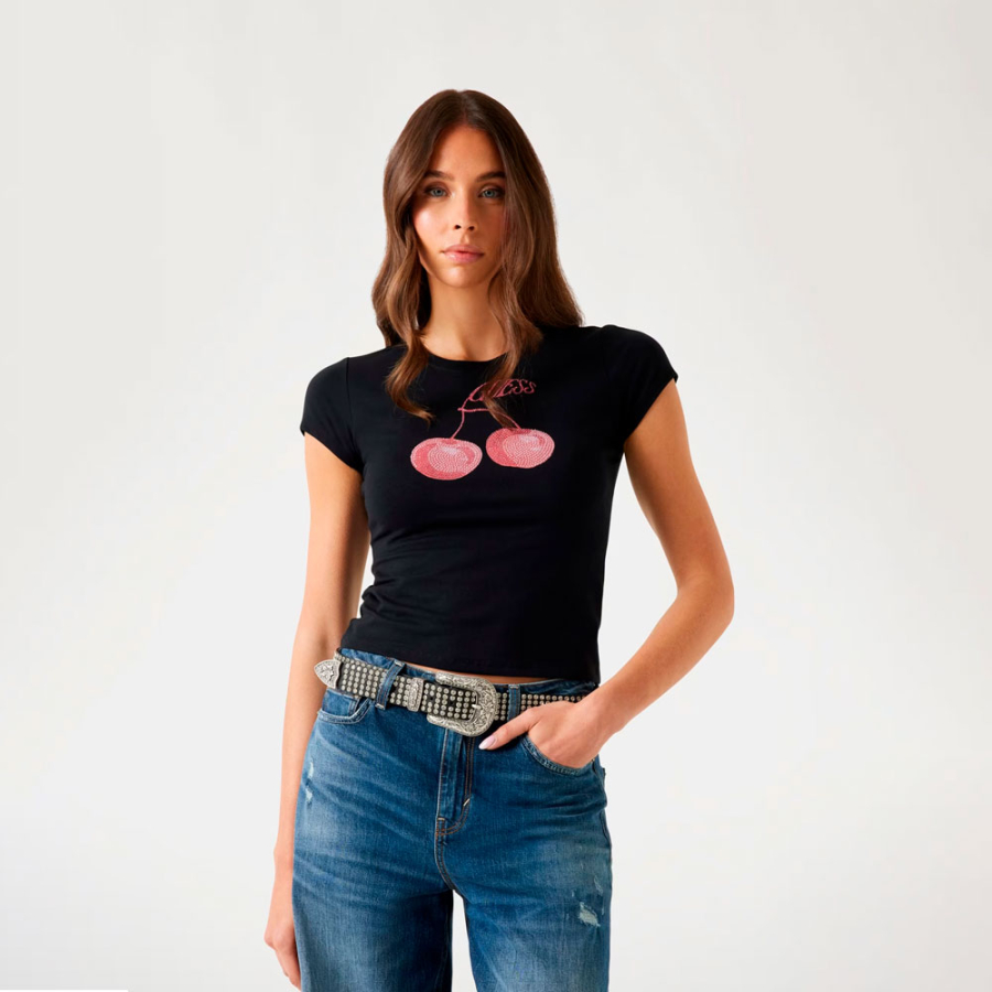 camiseta-com-estampa-frontal-de-logo