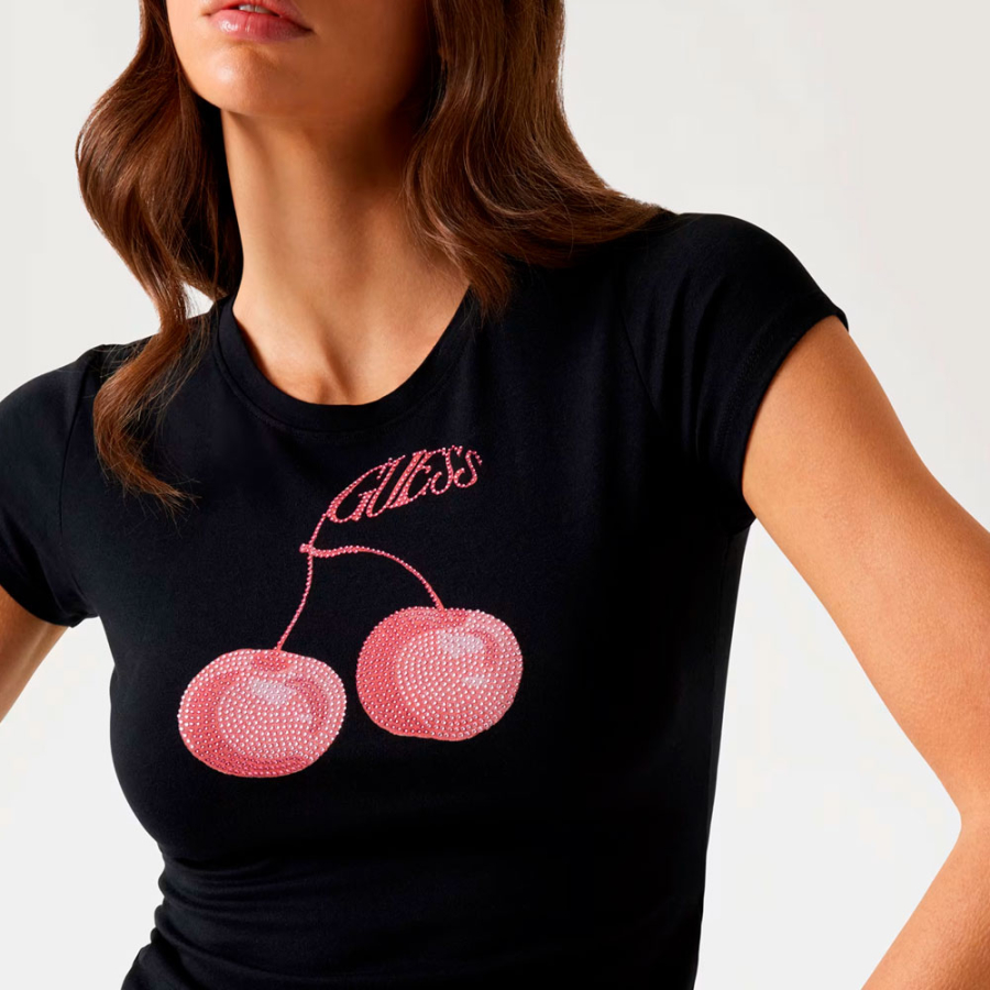 camiseta-com-estampa-frontal-de-logo