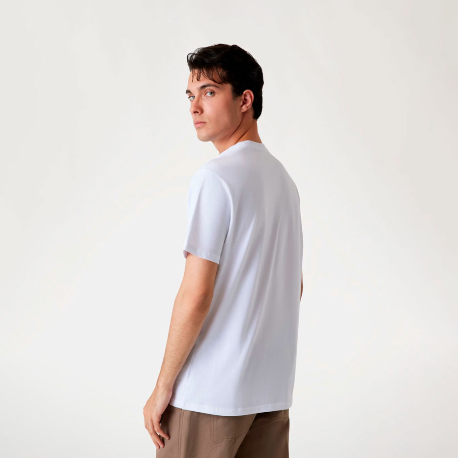 camiseta-logotipo-triangulo