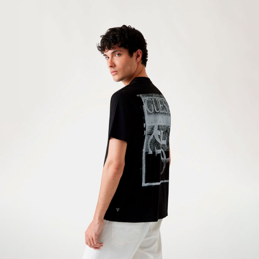 oversized-back-logo-t-shirt
