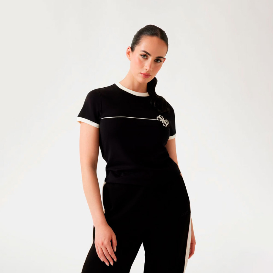 camiseta-con-logotipo-corte-slim