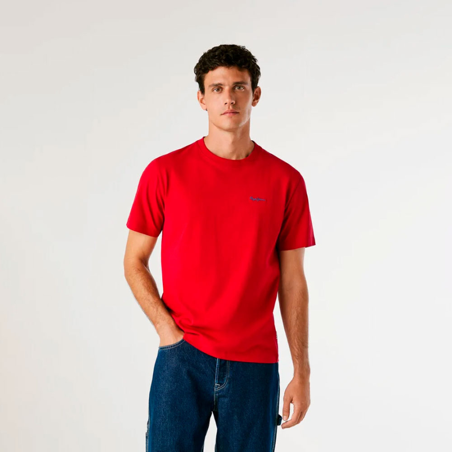 camiseta-com-logotipo-bordado-de-corte-regular