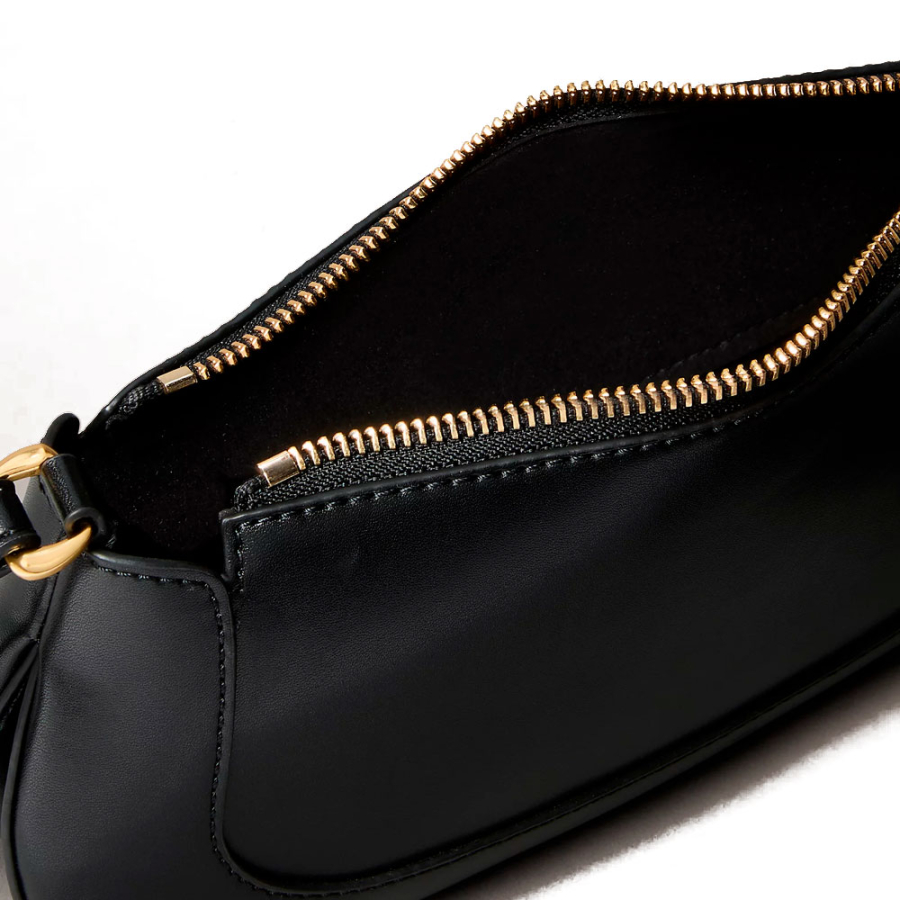 long-shoulder-bag-with-zipper