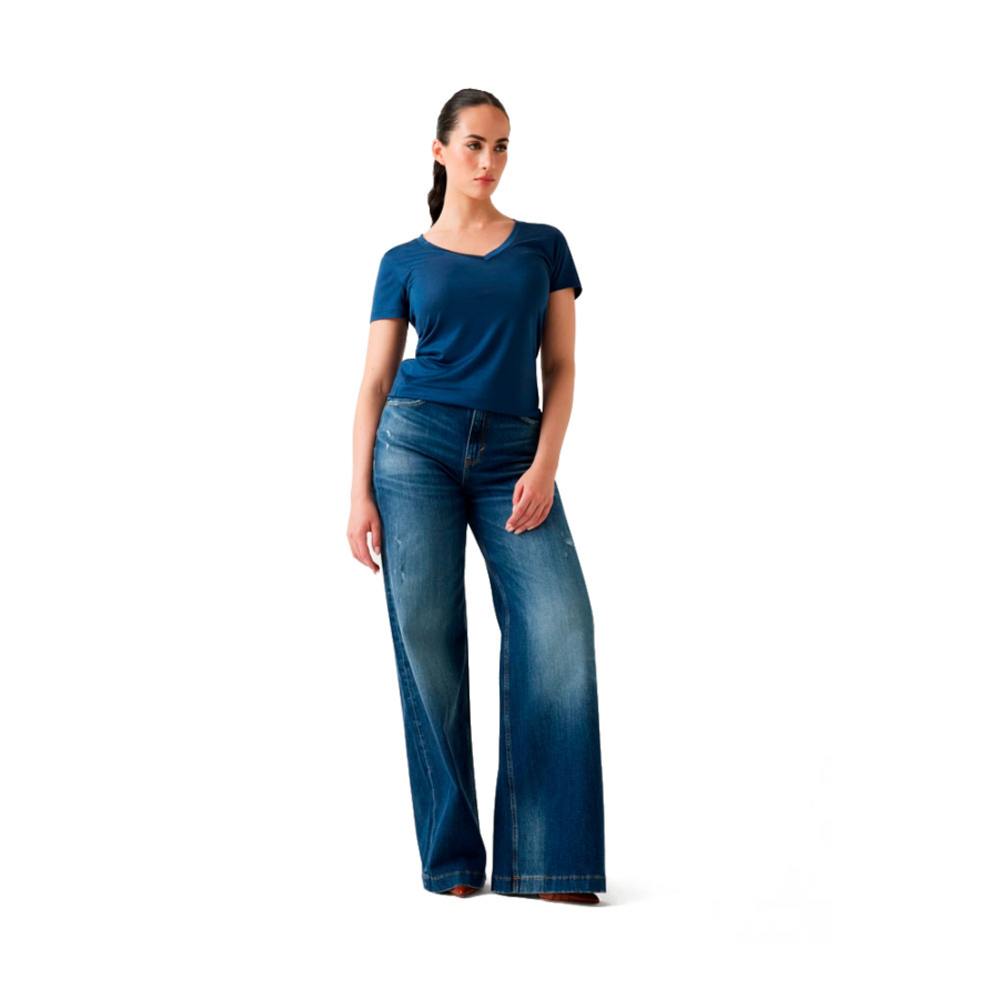 camiseta-com-decote-em-v camiseta-com-decote-em-v
