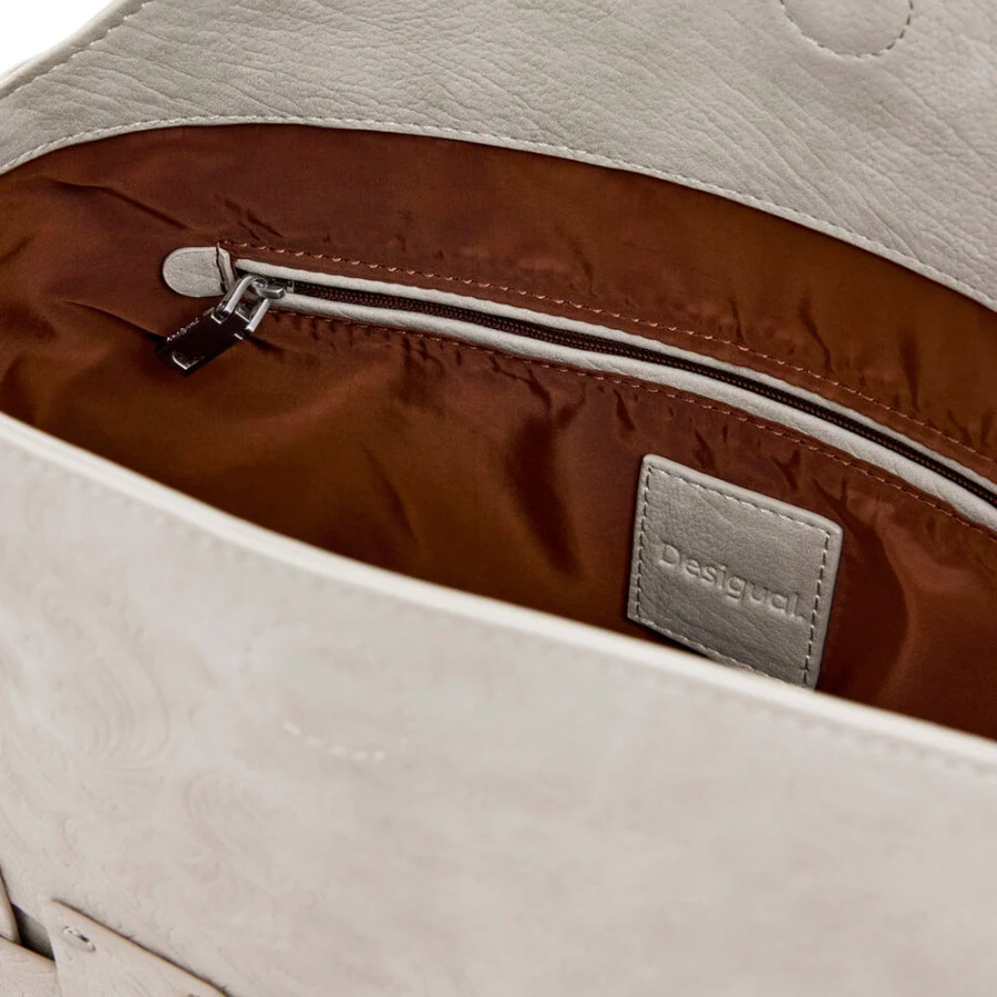 bolso-mano-patch-tachuelas-mediano bolso-mano-patch-tachuelas-mediano