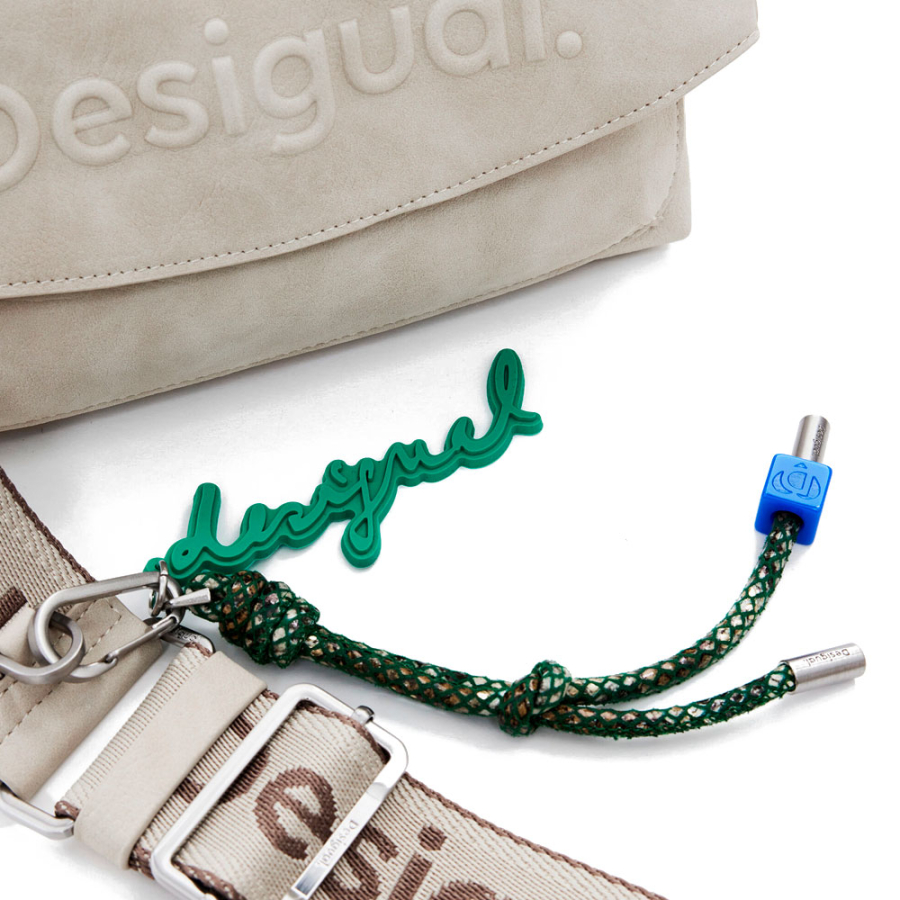 borsa-media-con-patta-e-logo-3d borsa-media-con-patta-e-logo-3d
