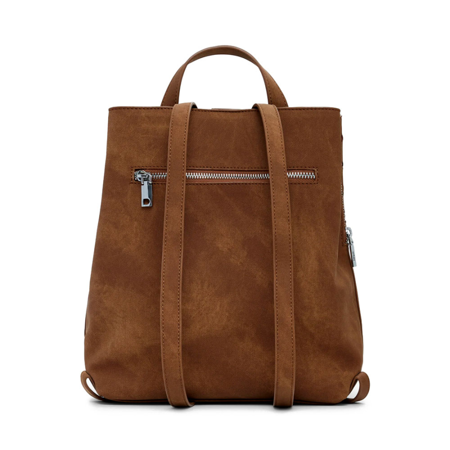 kleiner-rucksack-mit-lochmuster-und-nieten kleiner-rucksack-mit-lochmuster-und-nieten