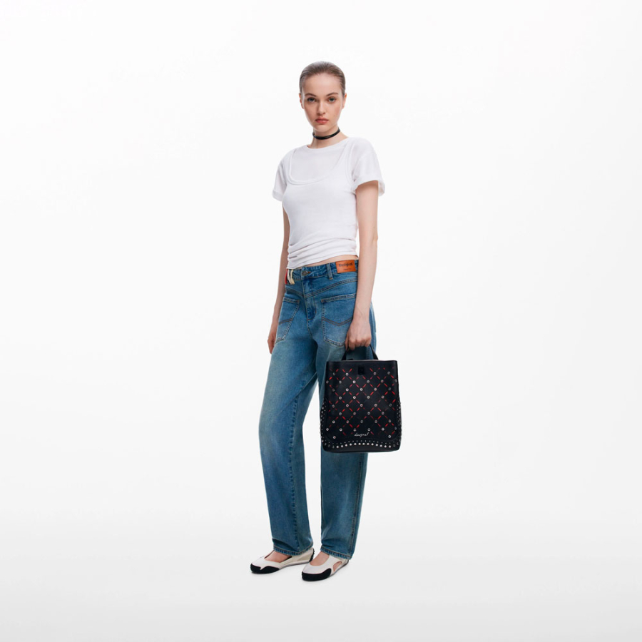 petit-sac-a-dos-ajoure-cloute petit-sac-a-dos-ajoure-cloute