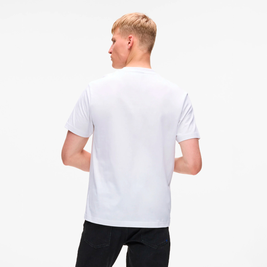 camiseta-con-el-logotipo-vertical camiseta-con-el-logotipo-vertical