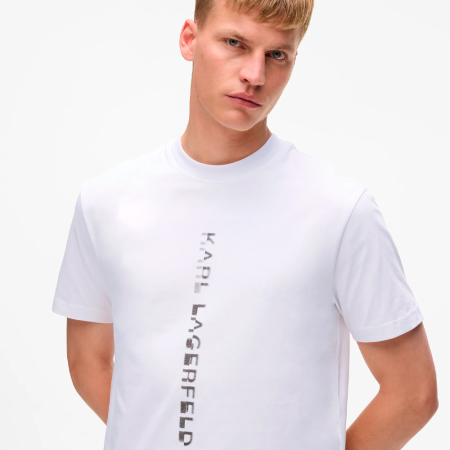 camiseta-con-el-logotipo-vertical camiseta-con-el-logotipo-vertical