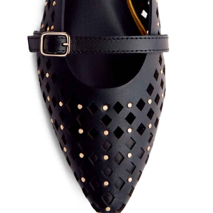 ballerine-in-pelle-con-borchie-nessen ballerine-in-pelle-con-borchie-nessen