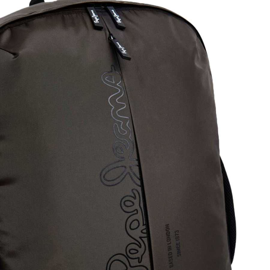 laptop-rucksack-mit-logo